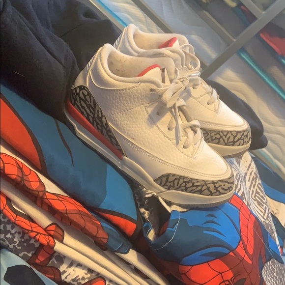 Shoes - Picture 2 of 4